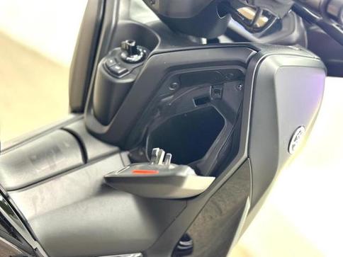 YAMAHA XMAX