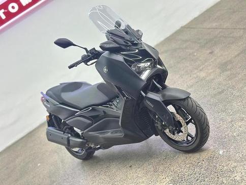 YAMAHA XMAX