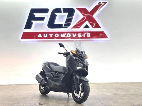 YAMAHA XMAX