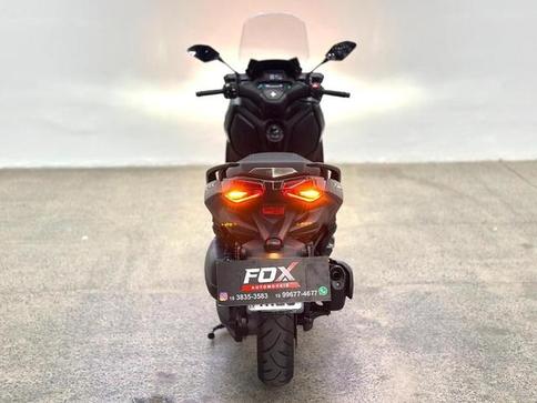 YAMAHA XMAX