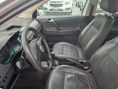 VOLKSWAGEN POLO SEDAN 1.6