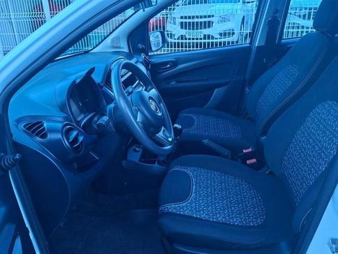 FIAT UNO ATTRACTIVE 1.0