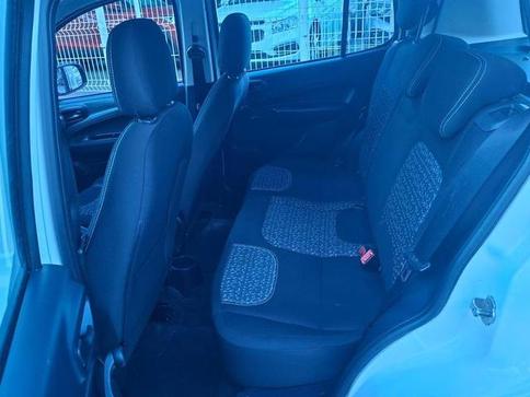 FIAT UNO ATTRACTIVE 1.0