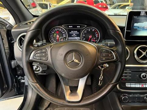 MERCEDES-BENZ A200FF