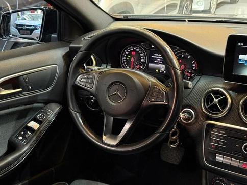 MERCEDES-BENZ A200FF