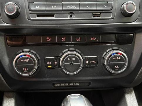 VOLKSWAGEN JETTA 2.0