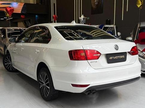 VOLKSWAGEN JETTA 2.0