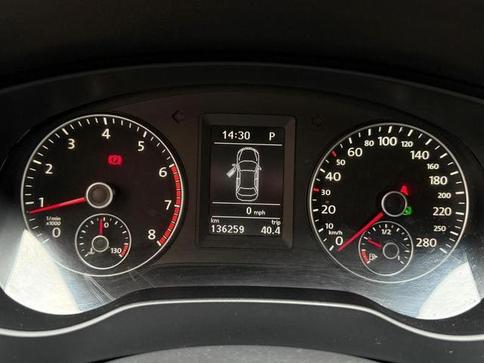 VOLKSWAGEN JETTA 2.0