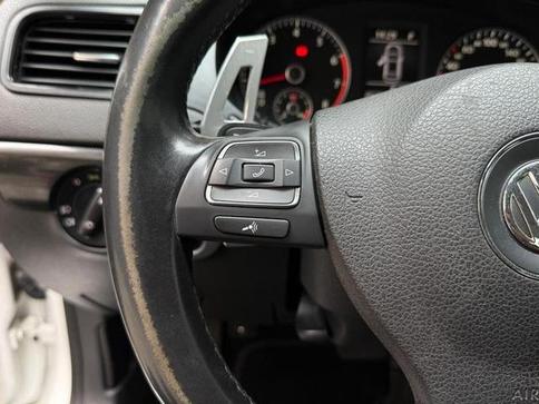 VOLKSWAGEN JETTA 2.0