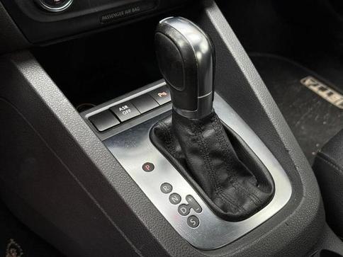 VOLKSWAGEN JETTA 2.0