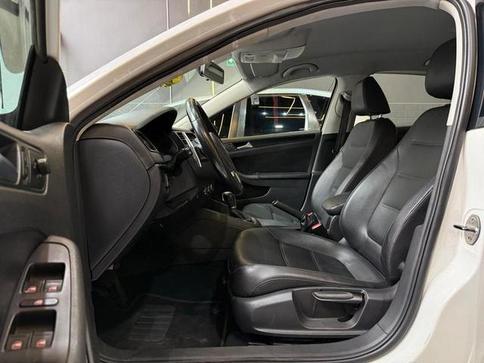 VOLKSWAGEN JETTA 2.0