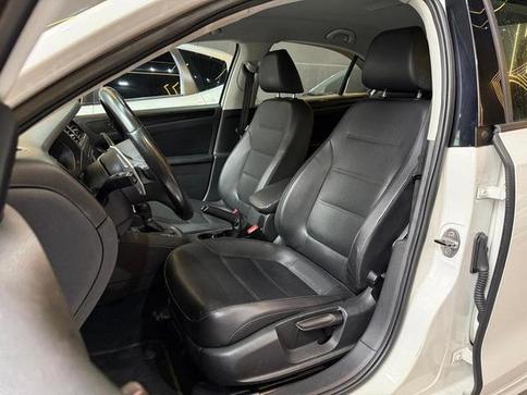 VOLKSWAGEN JETTA 2.0