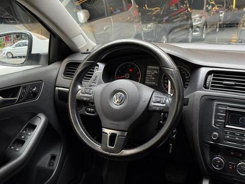 VOLKSWAGEN JETTA 2.0