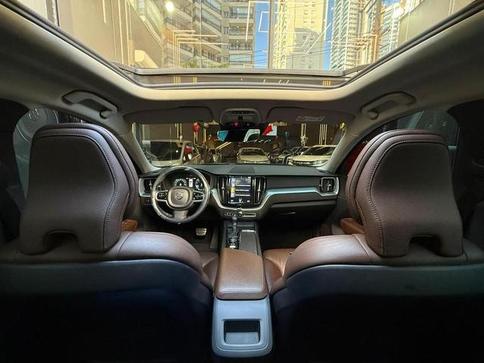 VOLVO XC60 2.0 T5 MOM