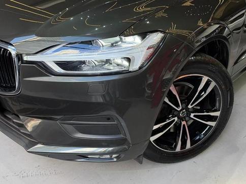 VOLVO XC60 2.0 T5 MOM