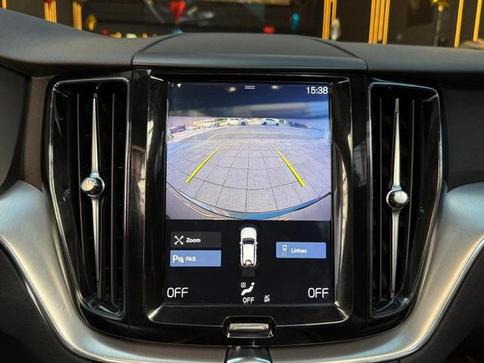 VOLVO XC60 2.0 T5 MOM