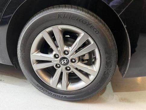 HYUNDAI ELANTRA 2.0 AUT