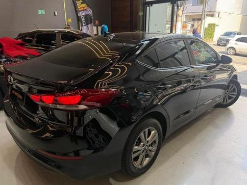 HYUNDAI ELANTRA 2.0 AUT