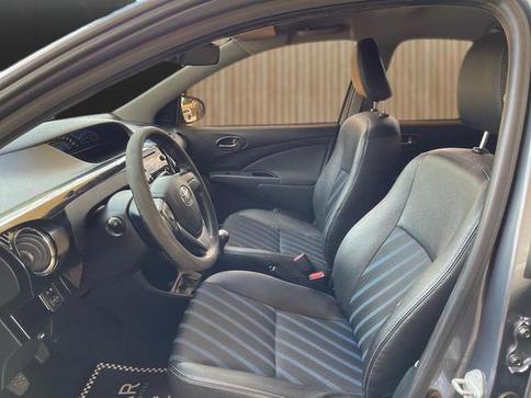 TOYOTA ETIOS HB XS 15
