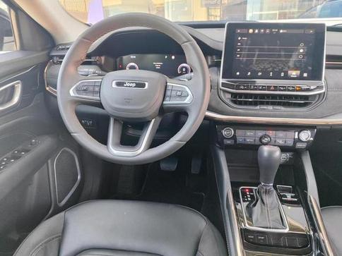 JEEP COMMANDER LIM T270