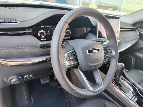 JEEP COMMANDER LIM T270