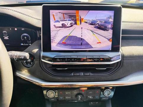 JEEP COMMANDER LIM T270