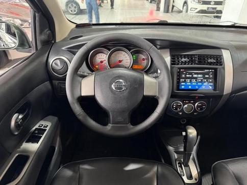 NISSAN LIVINA XGEAR 1.8 AUT