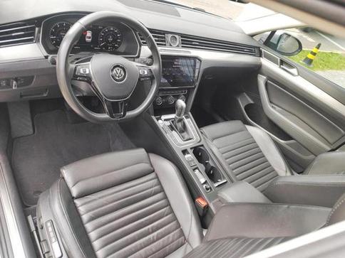 VOLKSWAGEN PASSAT HL TSI AA