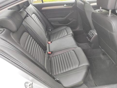 VOLKSWAGEN PASSAT HL TSI AA