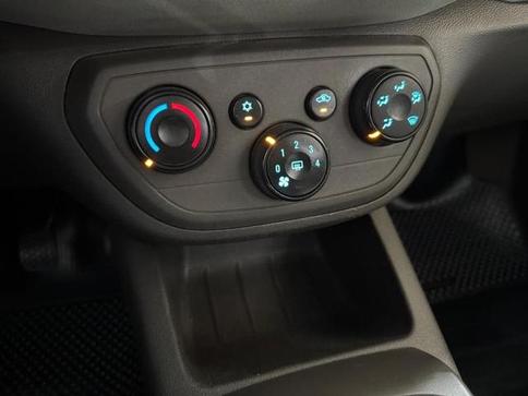 CHEVROLET SPIN 1.8L MT LT