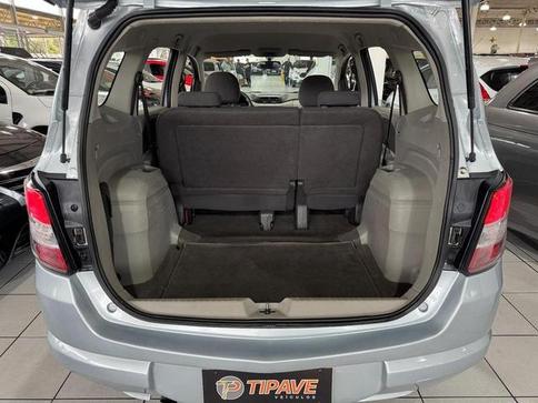 CHEVROLET SPIN 1.8L MT LT