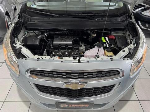 CHEVROLET SPIN 1.8L MT LT