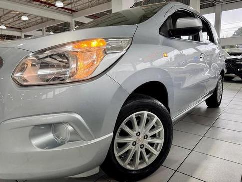 CHEVROLET SPIN 1.8L MT LT