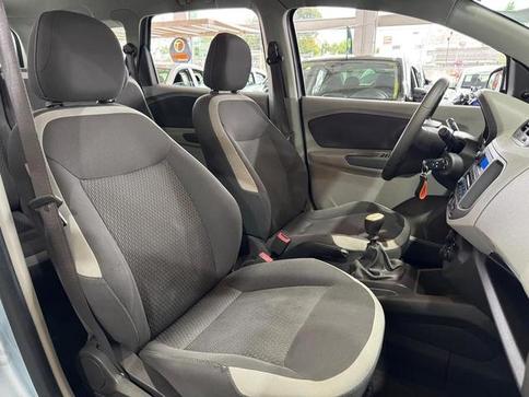 CHEVROLET SPIN 1.8L MT LT