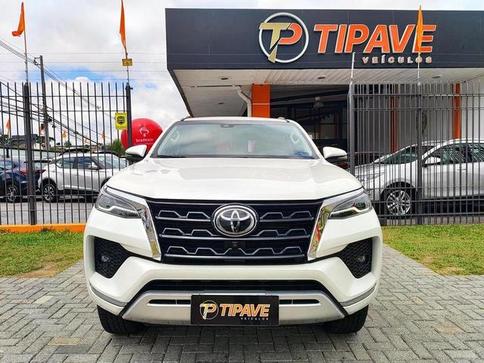 TOYOTA HILUX SW4 SRX 4X4 2.8 TDI 16V DIES. AUT.