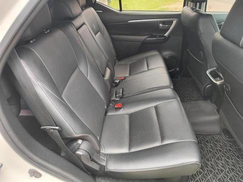 TOYOTA HILUX SW4 SRX 4X4 2.8 TDI 16V DIES. AUT.