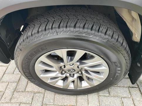 TOYOTA HILUX SW4 SRX 4X4 2.8 TDI 16V DIES. AUT.