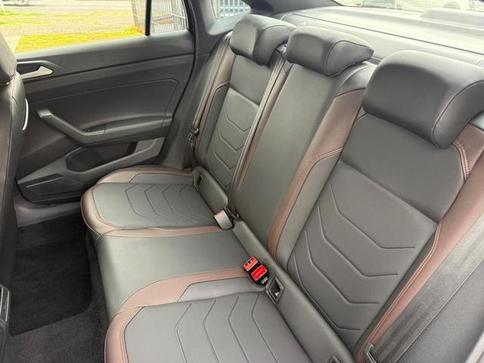 VOLKSWAGEN VIRTUS HIGHLINE 200 TSI 1.0 FLEX 12V AUT