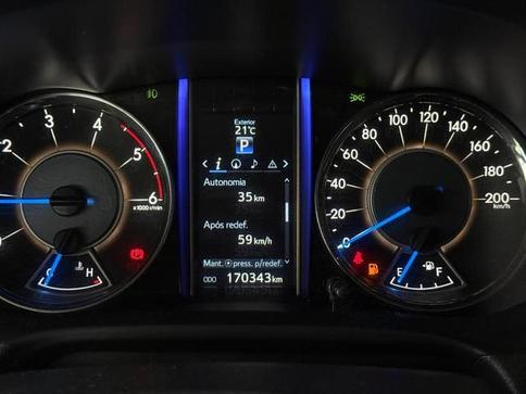 TOYOTA HILUX SW4 SRX 4X4 2.8 TDI 16V DIES. AUT.