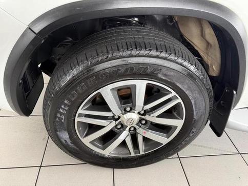 TOYOTA HILUX SW4 SRX 4X4 2.8 TDI 16V DIES. AUT.