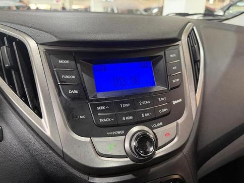 HYUNDAI HB20S 1.6 COMFORT PLUS 16V FLEX 4P MANUAL