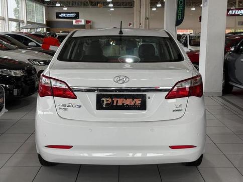 HYUNDAI HB20S 1.6 COMFORT PLUS 16V FLEX 4P MANUAL