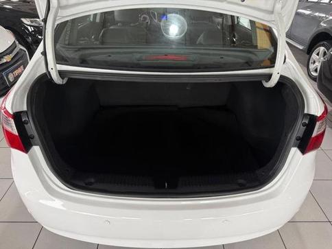 HYUNDAI HB20S 1.6 COMFORT PLUS 16V FLEX 4P MANUAL