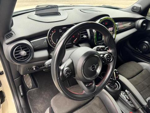 MINI CABRIO JCW